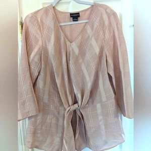 Liz Claiborne Career size large pink tie front dress shirt